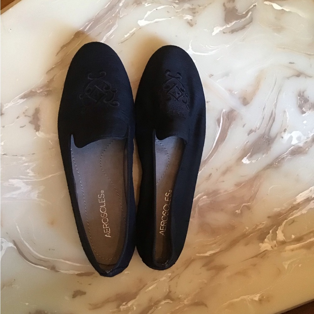 AEROSOLES Women's Elegant Black Flats